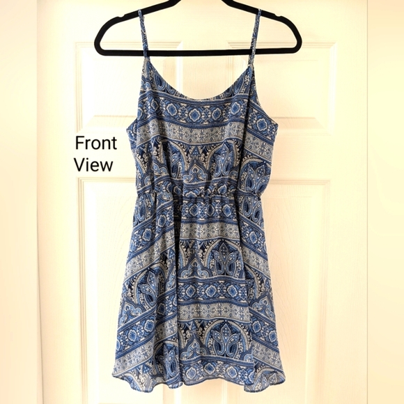 Mini Dress - Blue and White Patterned - Picture 1 of 10